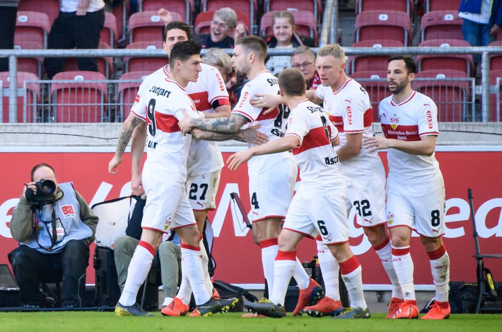  拜仁旧将反戈一击助斯图加特取首胜  